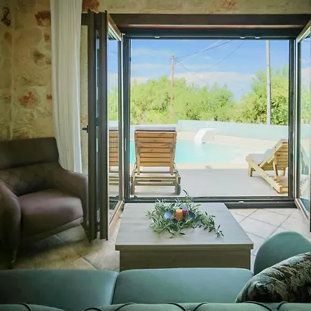 Villa Diamante -seafront Stone For 5 With Stunning Sunset Views By Mana Gers *