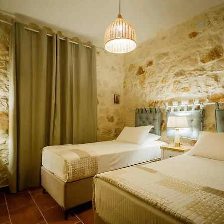 Diamante -seafront Stone For 5 With Stunning Sunset Views By Mana Gers Ammoudi