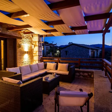 Diamante -seafront Stone For 5 With Stunning Sunset Views By Mana Gers Ammoudi