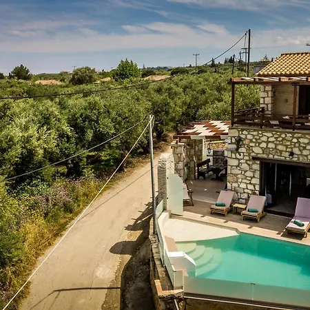 Villa Diamante -seafront Stone For 5 With Stunning Sunset Views By Mana Gers
