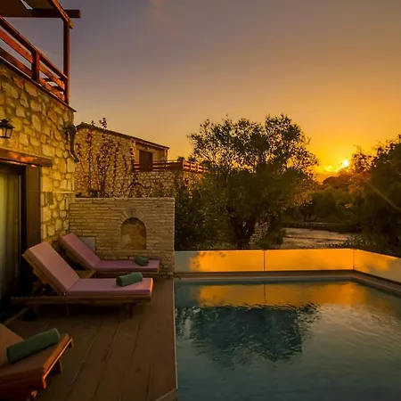 Diamante -seafront Stone For 5 With Stunning Sunset Views By Mana Gers