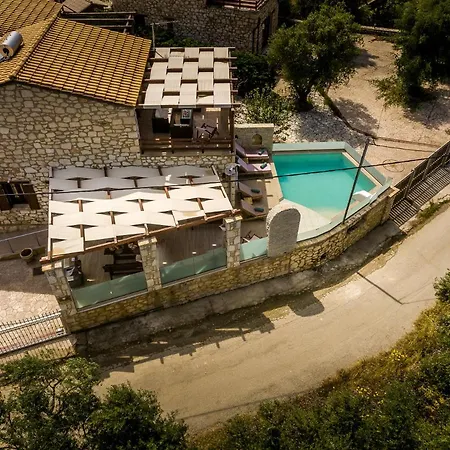 Villa Diamante -seafront Stone For 5 With Stunning Sunset Views By Mana Gers Ammoudi