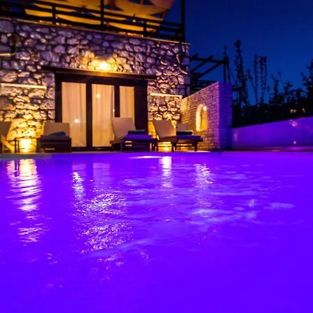 Diamante -seafront Stone For 5 With Stunning Sunset Views By Mana Gers