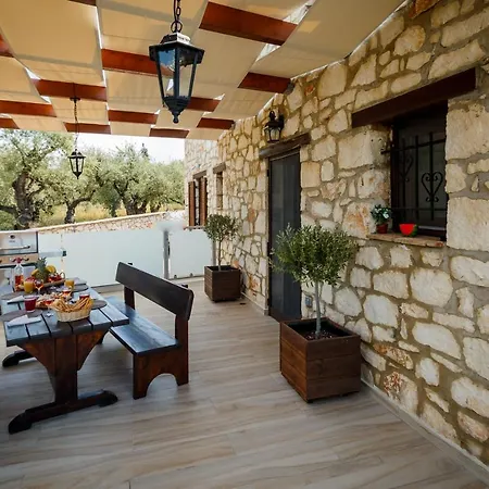 Villa Diamante -seafront Stone For 5 With Stunning Sunset Views By Mana Gers Ammoudi
