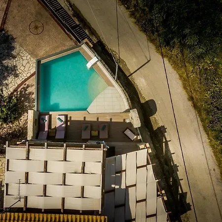 Diamante -seafront Stone For 5 With Stunning Sunset Views By Mana Gers Villa Ammoudi