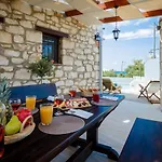 Diamante -seafront Stone For 5 With Stunning Sunset Views By Mana Gers