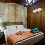 Villa Diamante -seafront Stone For 5 With Stunning Sunset Views By Mana Gers *