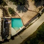 Diamante -seafront Stone For 5 With Stunning Sunset Views By Mana Gers Ammoudi