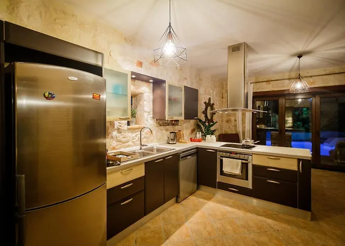 וילה Diamante -seafront Stone For 5 With Stunning Sunset Views By Mana Gers *