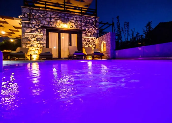 Diamante -seafront Stone For 5 With Stunning Sunset Views By Mana Gers