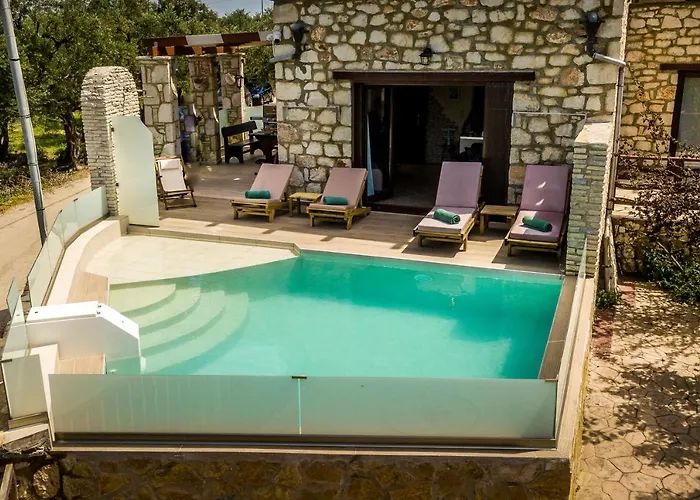 Diamante -seafront Stone For 5 With Stunning Sunset Views By Mana Gers אמודי