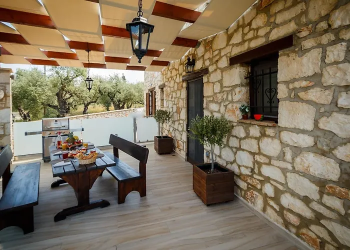 וילה Diamante -seafront Stone For 5 With Stunning Sunset Views By Mana Gers אמודי