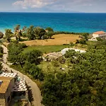 Diamante -seafront Stone For 5 With Stunning Sunset Views By Mana Gers Villa Amoudi