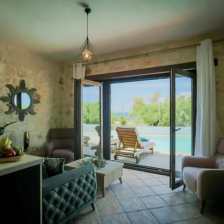 Diamante -seafront Stone For 5 With Stunning Sunset Views By Mana Gers Villa