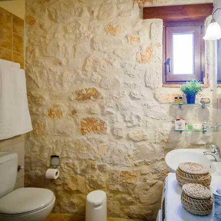 Villa Diamante -seafront Stone For 5 With Stunning Sunset Views By Mana Gers Amoudi
