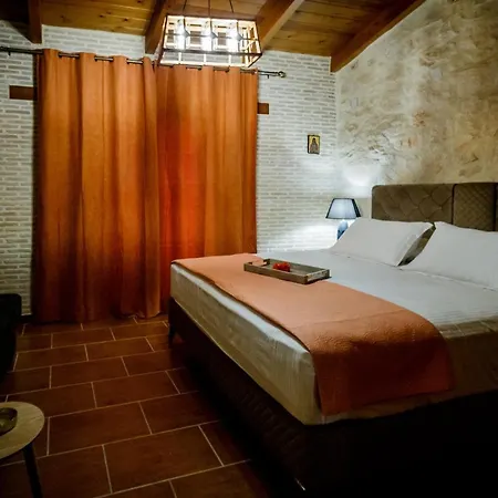 Villa Diamante -seafront Stone For 5 With Stunning Sunset Views By Mana Gers *