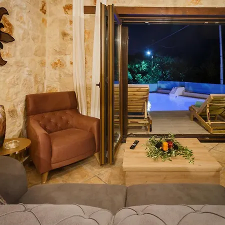 Diamante -seafront Stone For 5 With Stunning Sunset Views By Mana Gers Вилла