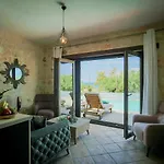 Diamante -seafront Stone For 5 With Stunning Sunset Views By Mana Gers فيلة