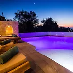 Diamante -seafront Stone For 5 With Stunning Sunset Views By Mana Gers فيلة