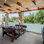 فيلة Diamante -seafront Stone For 5 With Stunning Sunset Views By Mana Gers أمودي