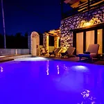 Diamante -seafront Stone For 5 With Stunning Sunset Views By Mana Gers