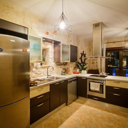 빌라 Diamante -seafront Stone For 5 With Stunning Sunset Views By Mana Gers *