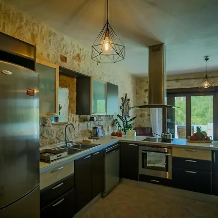 Diamante -seafront Stone For 5 With Stunning Sunset Views By Mana Gers *