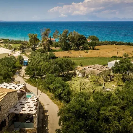 Diamante -seafront Stone For 5 With Stunning Sunset Views By Mana Gers 빌라 아모우디