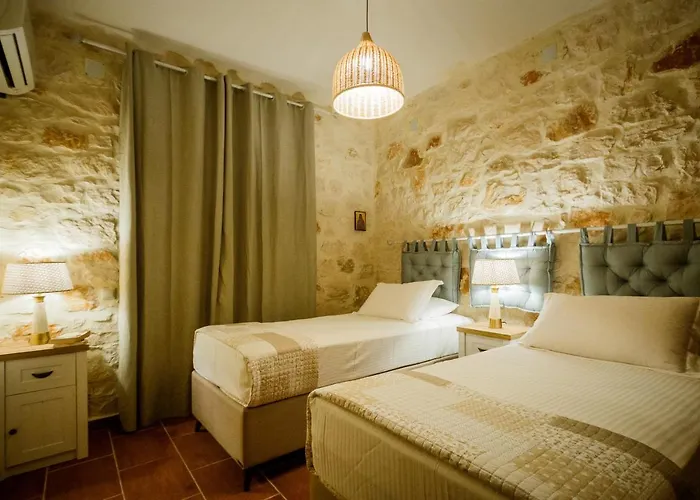 Diamante -seafront Stone For 5 With Stunning Sunset Views By Mana Gers Αμμούδι