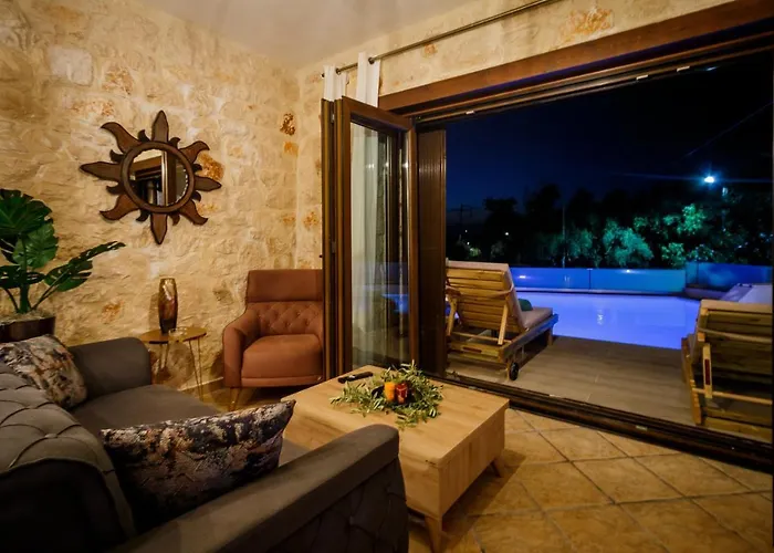Diamante -seafront Stone For 5 With Stunning Sunset Views By Mana Gers Βίλα *
