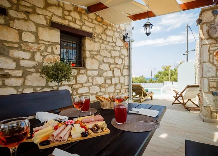 Diamante -seafront Stone For 5 With Stunning Sunset Views By Mana Gers * Αμμούδι