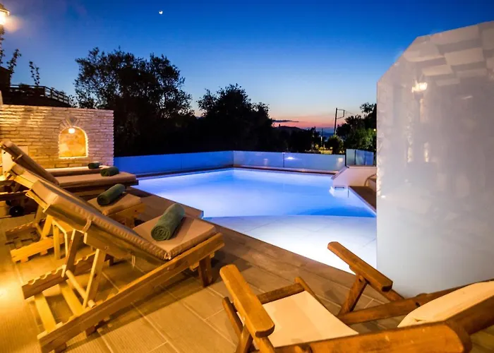 Diamante -seafront Stone For 5 With Stunning Sunset Views By Mana Gers Αμμούδι